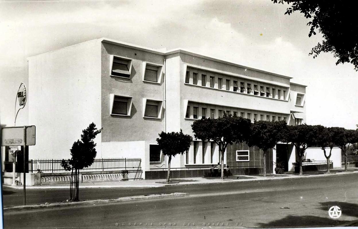 Relizane 517- Hotel des finances COLLECTION DES AMIS DE ND DE SANTA CRUZ.jpg
